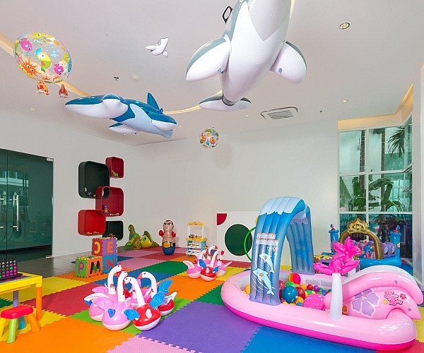 KID'S CLUB
