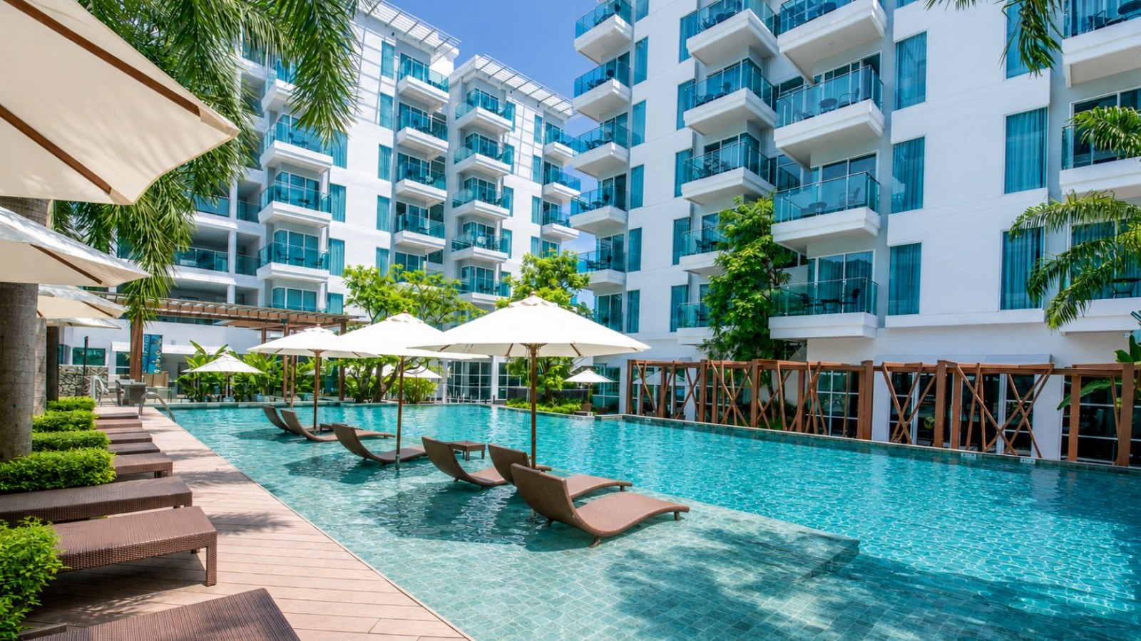 Fishermen's Harbour Urban Resort