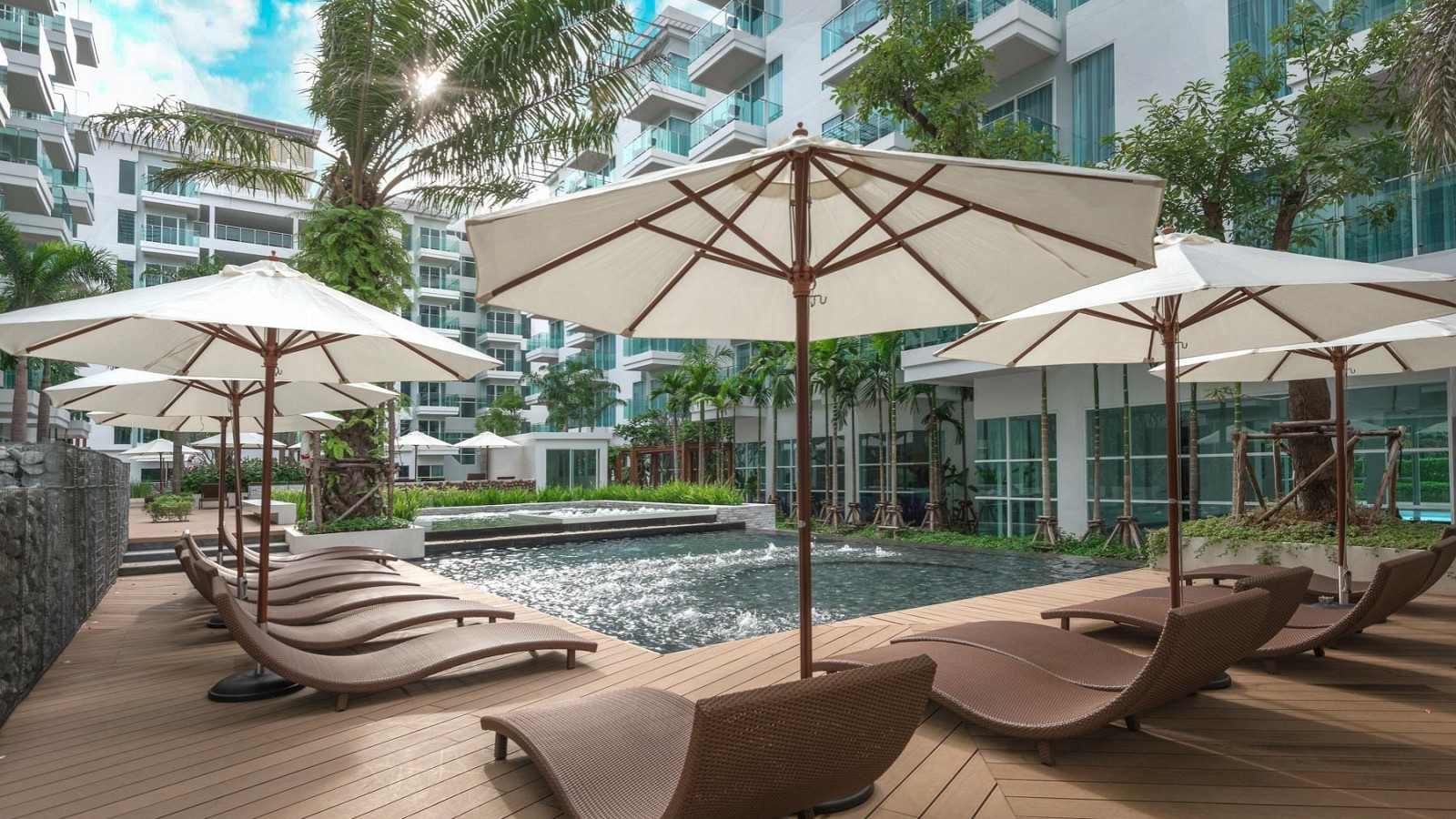 Fishermen's Harbour Urban Resort